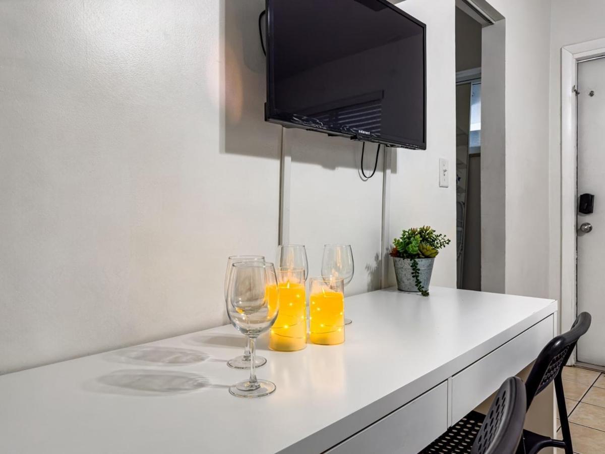 Luxe 2Br1Bath South Beach 1 Min Walk From Ocean Miami Beach Dış mekan fotoğraf